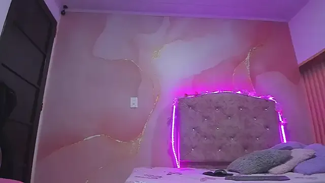 violet_taylor_ on StripChat