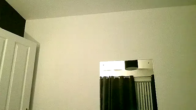 Freechat xCharlie_MILFx on StripChat