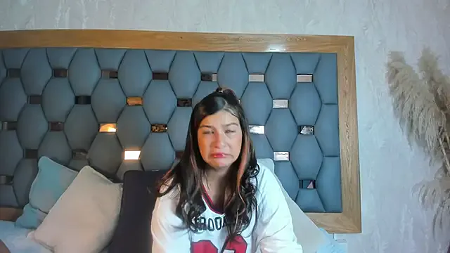 Freechat yayi_derek on StripChat