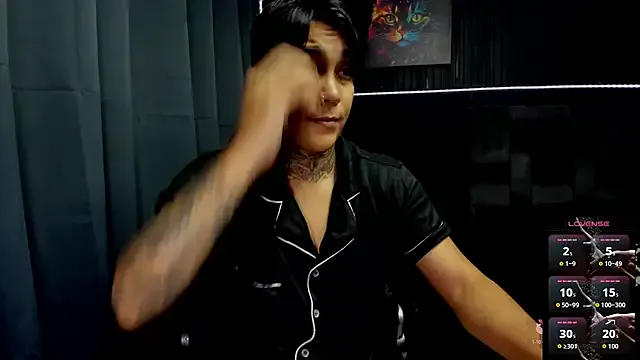 ZhoeStrong — show naked